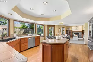 2107 Club House Dr, West Linn, OR 97068 - Photo 11