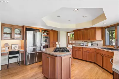 2107 Club House Dr, West Linn, OR 97068 - Photo 13