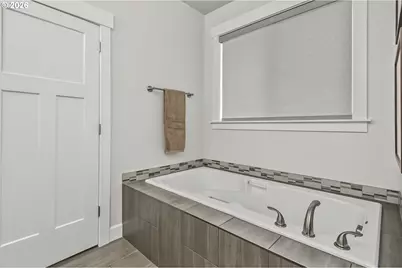 1410 NE Cascadia Ridge Dr, Estacada, OR 97023 - Photo 21