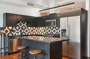 1221 SW 10th Ave, Portland, OR 97205 - Photo 13