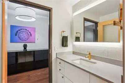 1221 SW 10th Ave #410, Portland, OR 97205 - Photo 21