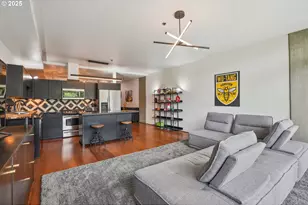 1221 SW 10th Ave, Portland, OR 97205 - Photo 11