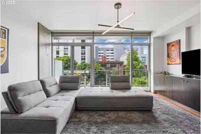 1221 SW 10th Ave #410, Portland, OR 97205 - Photo 5