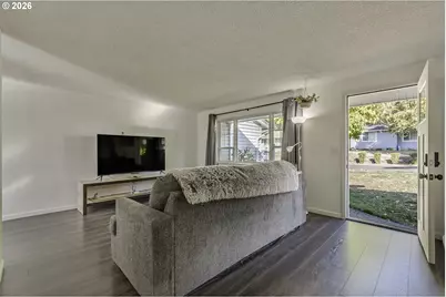 1066 SE Fir Grove Loop, Hillsboro, OR 97123 - Photo 3