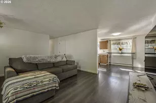 1066 SE Fir Grove Loop, Hillsboro, OR 97123 - Photo 5