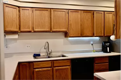 3268 SE 153rd Ave, Portland, OR 97236 - Photo 9