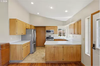 834 Cessna St, Independence, OR 97351 - Photo 9