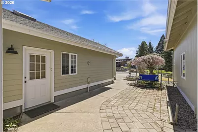 834 Cessna St, Independence, OR 97351 - Photo 5