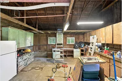 61201 Daniels Creek Rd, Coos Bay, OR 97420 - Photo 29