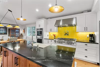 3215 SE Baypoint Dr, Vancouver, WA 98683 - Photo 11