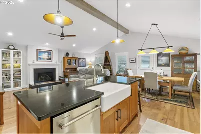 3215 SE Baypoint Dr, Vancouver, WA 98683 - Photo 13