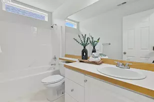 5632 NE Hidden Creek Dr, Hillsboro, OR 97124 - Photo 21