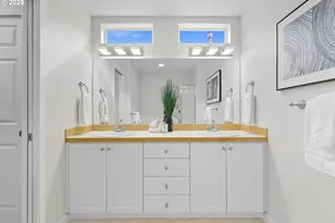 5632 NE Hidden Creek Dr, Hillsboro, OR 97124 - Photo 13