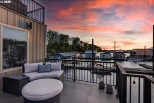 18525 NE Marine Dr, Portland, OR 97230 - Photo 43
