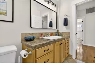 18525 NE Marine Dr, Portland, OR 97230 - Photo 21