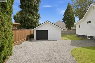 10114 N Calhoun Ave, Portland, OR 97203 - Photo 37