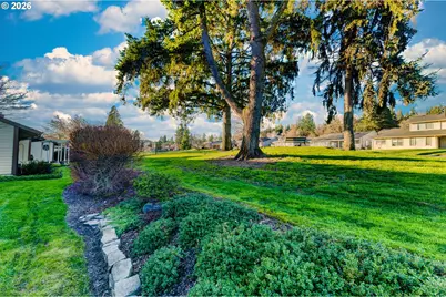 10245 SW Greenleaf Ter, Tigard, OR 97224 - Photo 37