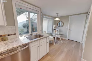 10245 SW Greenleaf Terrace, Tigard, OR 97224 - Photo 15