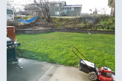 1218 Davis St, Milton-Freewater, OR 97862 - Photo 3