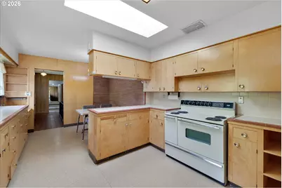 6836 SW Peyton Rd, Portland, OR 97223 - Photo 13