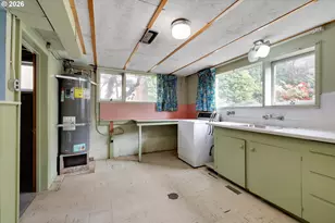 6836 SW Peyton Rd, Portland, OR 97223 - Photo 39