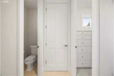 9228 NW McKenna Dr, Portland, OR 97229 - Photo 25