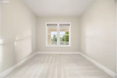 9228 NW McKenna Dr, Portland, OR 97229 - Photo 35