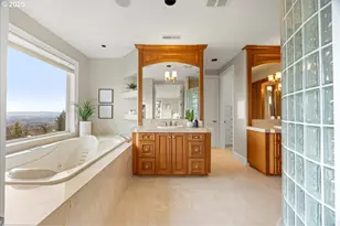 9228 NW McKenna Dr, Portland, OR 97229 - Photo 23