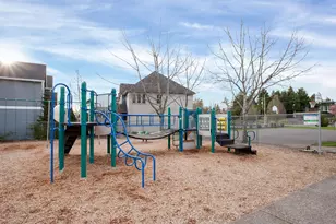 9228 NW McKenna Dr, Portland, OR 97229 - Photo 43