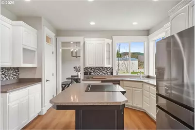 78250 Meadow Park Dr, Cottage Grove, OR 97424 - Photo 13