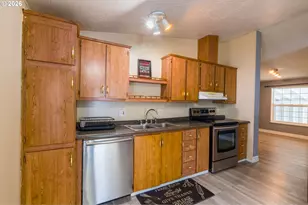 1949 SE Palmquist Rd, Gresham, OR 97080 - Photo 11