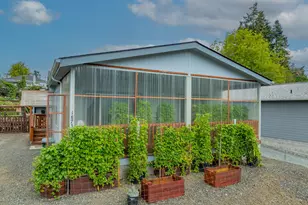 1873 E Cedar St, Myrtle Point, OR 97458 - Photo 3