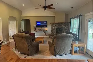 300 Mattie K Ln, Roseburg, OR 97471 - Photo 5