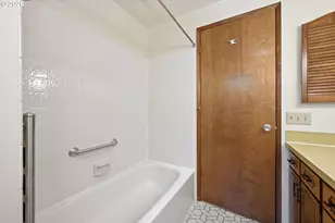 1761 Russet Dr, Eugene, OR 97401 - Photo 33