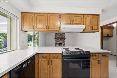 1761 Russet Dr, Eugene, OR 97401 - Photo 15