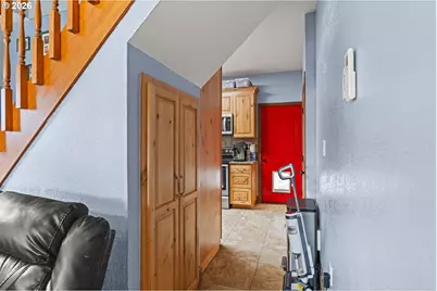 180 N Johnson St, Coquille, OR 97423 - Photo 13