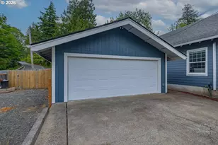 180 N Johnson St, Coquille, OR 97423 - Photo 5