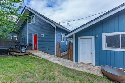 180 N Johnson St, Coquille, OR 97423 - Photo 7