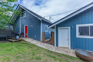 180 N Johnson St, Coquille, OR 97423 - Photo 7