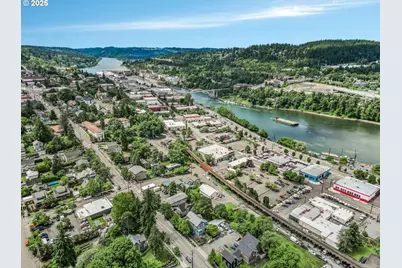 1205 Washington St, Oregon City, OR 97045 - Photo 3