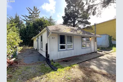 817 S Empire Blvd, Coos Bay, OR 97420 - Photo 1