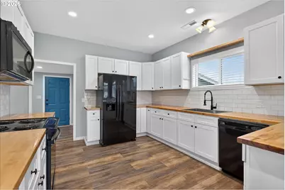 1545 3rd St, Haines, OR 97833 - Photo 13