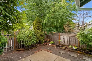 1741 NE 65th Ave, Hillsboro, OR 97124 - Photo 33