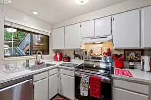 151 Treehill Loop, Eugene, OR 97405 - Photo 21