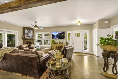 205 Oak Knoll Way, Jacksonville, OR 97530 - Photo 7