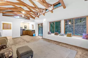 205 Oak Knoll Way, Jacksonville, OR 97530 - Photo 39