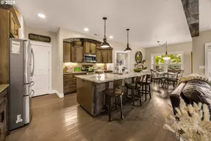 205 Oak Knoll Way, Jacksonville, OR 97530 - Photo 11