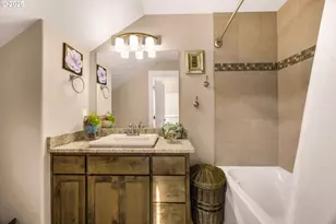 205 Oak Knoll Way, Jacksonville, OR 97530 - Photo 29