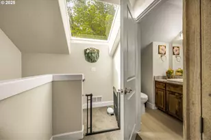 205 Oak Knoll Way, Jacksonville, OR 97530 - Photo 25