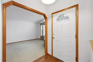 2337 Loch Dr, Springfield, OR 97477 - Photo 3